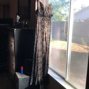 Formal lace strapless dress